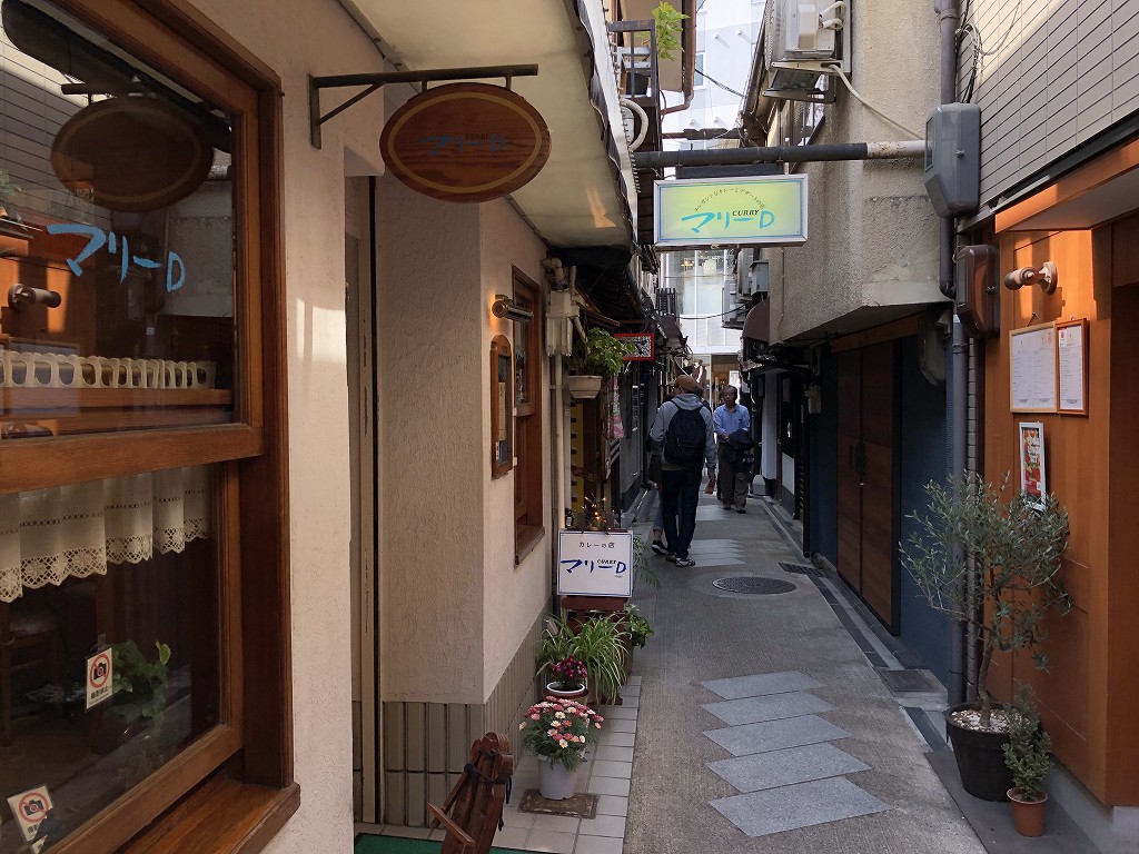 京都の柳小路2