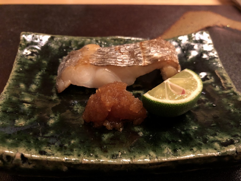 リッツカールトン京都の水暉のタチウオの焼き物