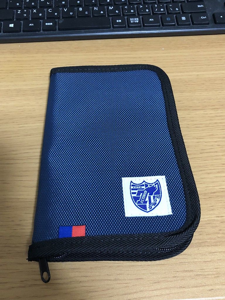 FC東京のパスポートケース