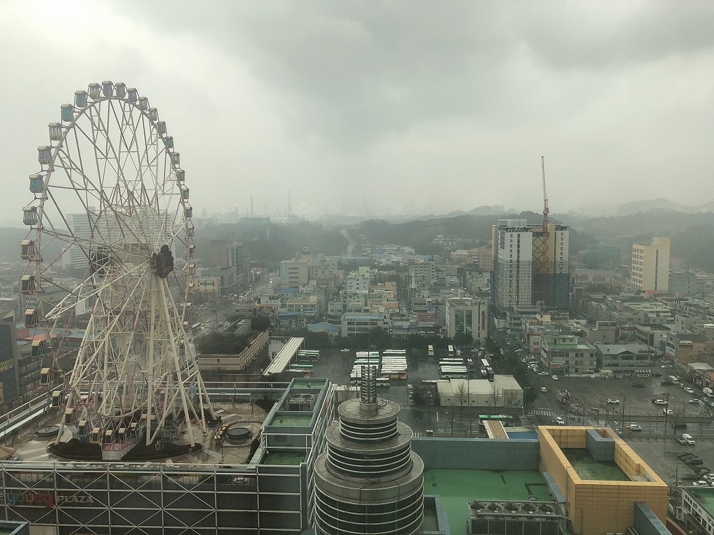 ロッテホテル蔚山から雨の市内