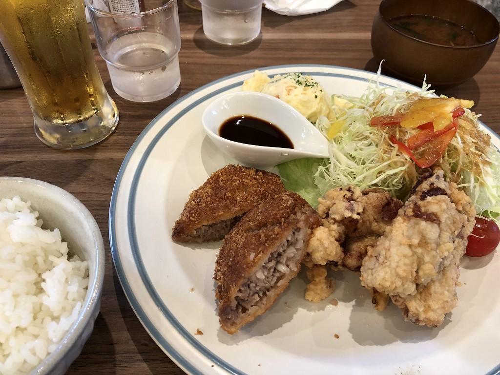 円頓寺商店街の「NAGONOYA」2