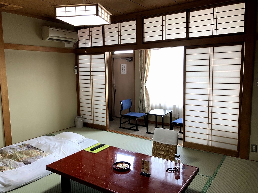 赤湯温泉の丹泉ホテルの和室2