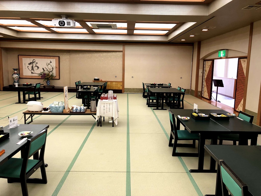 赤湯の丹泉ホテルの朝食会場
