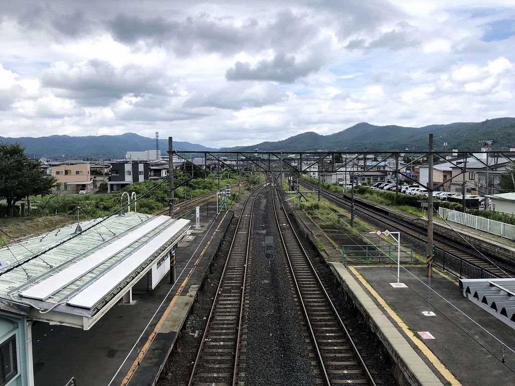 赤湯駅の跨線橋から
