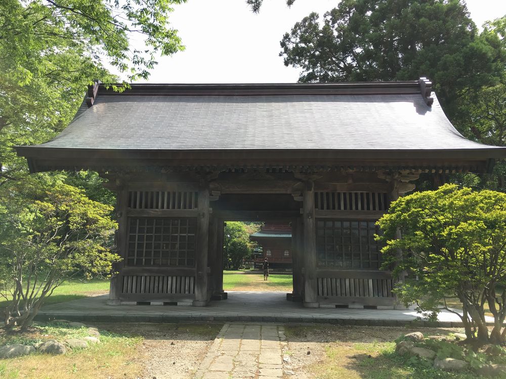 日吉八幡神社の随神門
