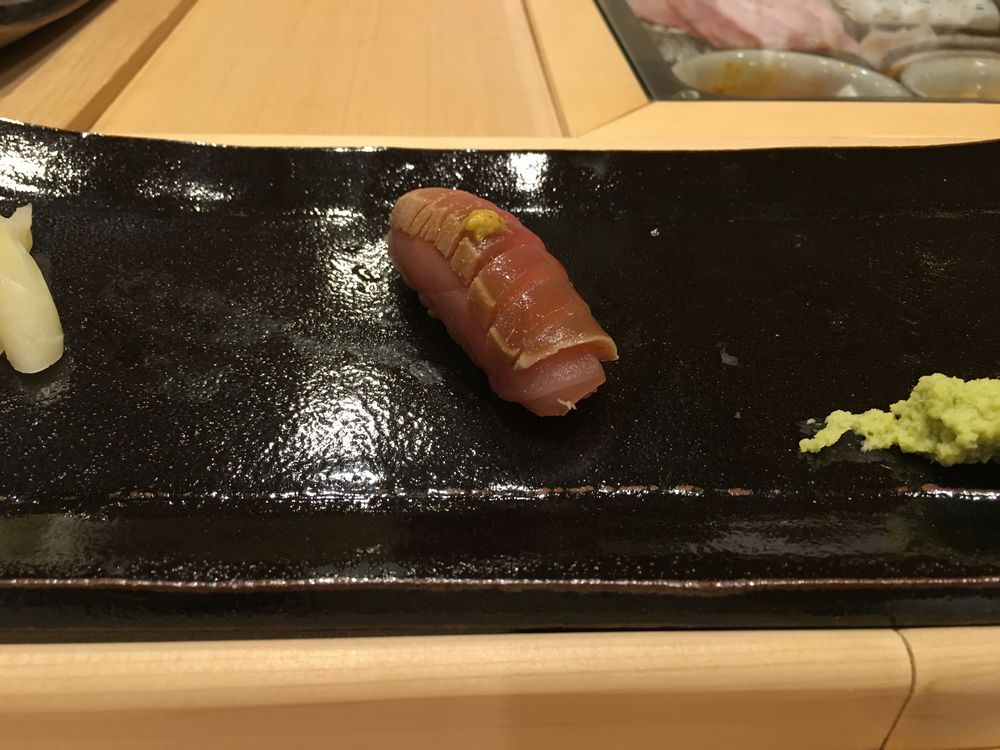 秋田のすし匠のヅケとトロの二枚重ね