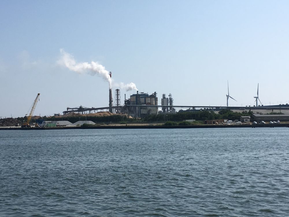 日本製紙の秋田工場
