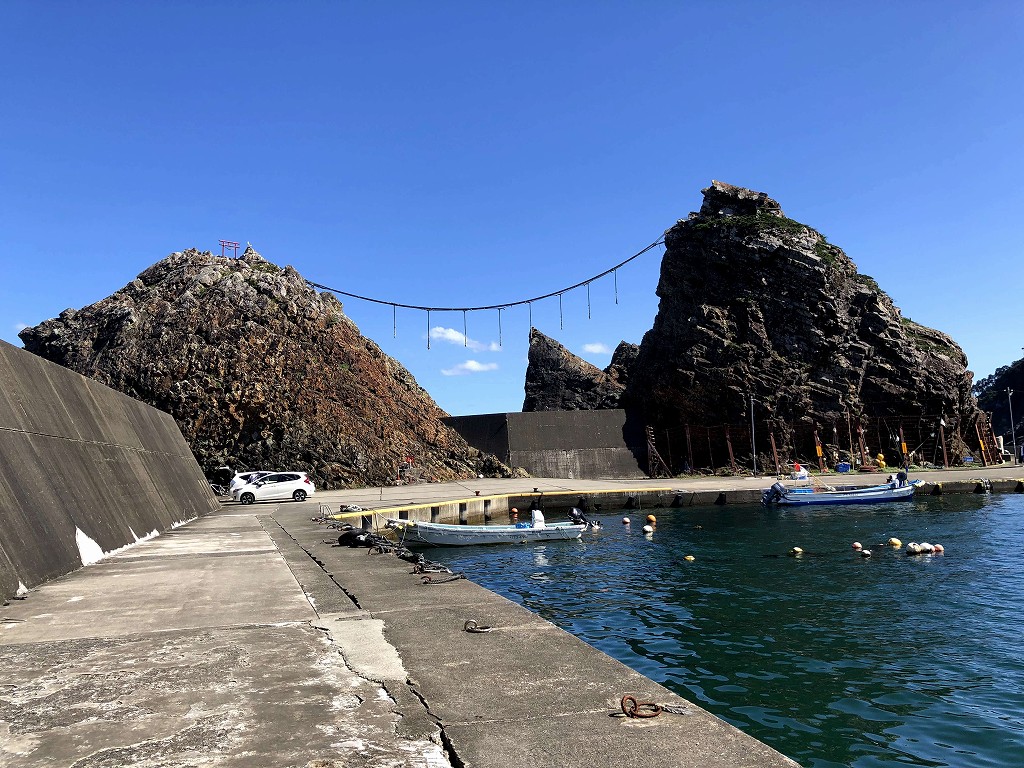 小袖海岸の夫婦岩2