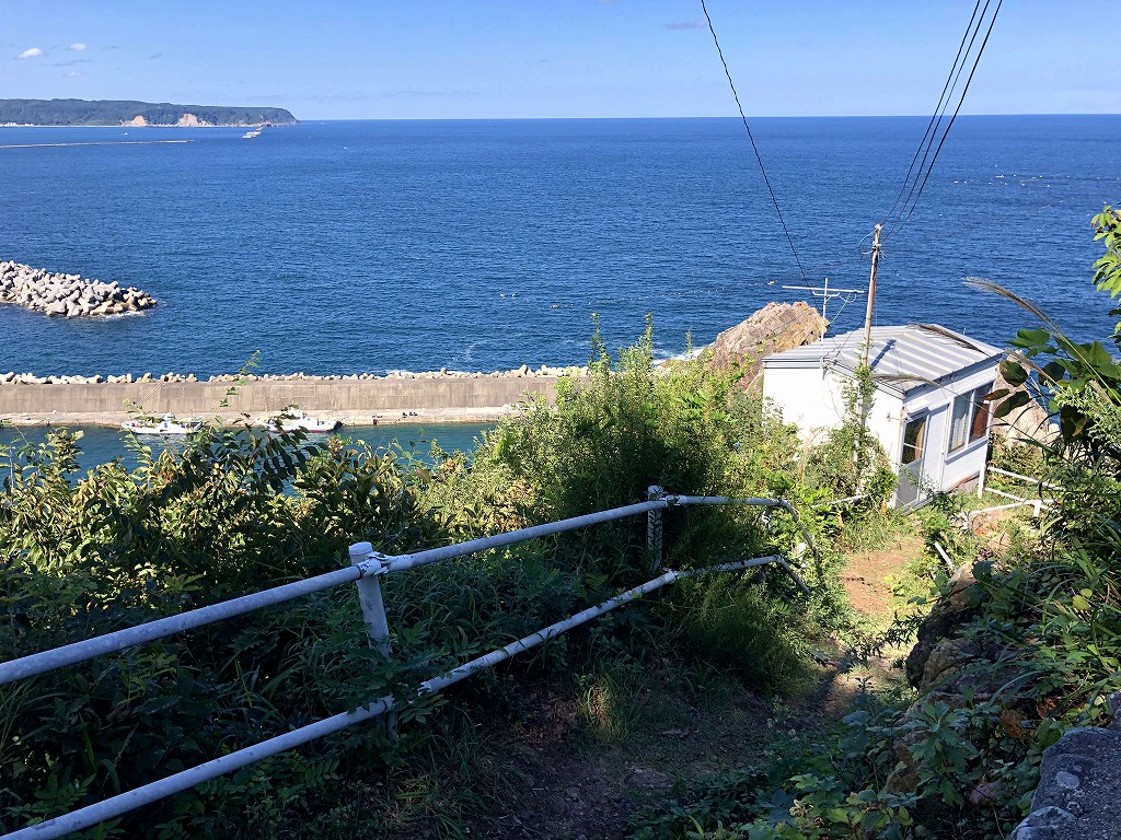 小袖海岸のヒロシの監視小屋2