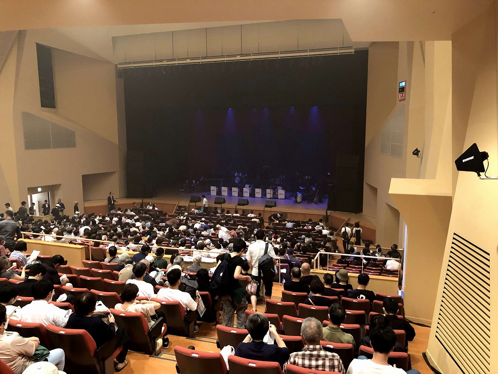 久慈市のアンバーホールの内部1