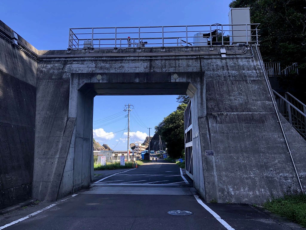 小袖海岸の入り口2