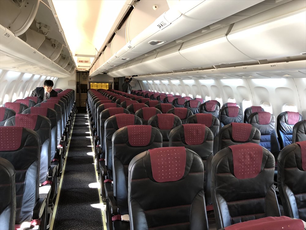 JAL645便の普通席のシート