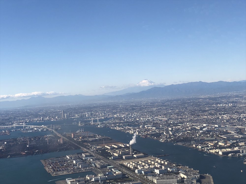 東京上空からの富士山