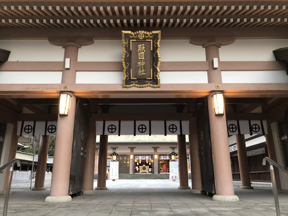 照国神社の本殿