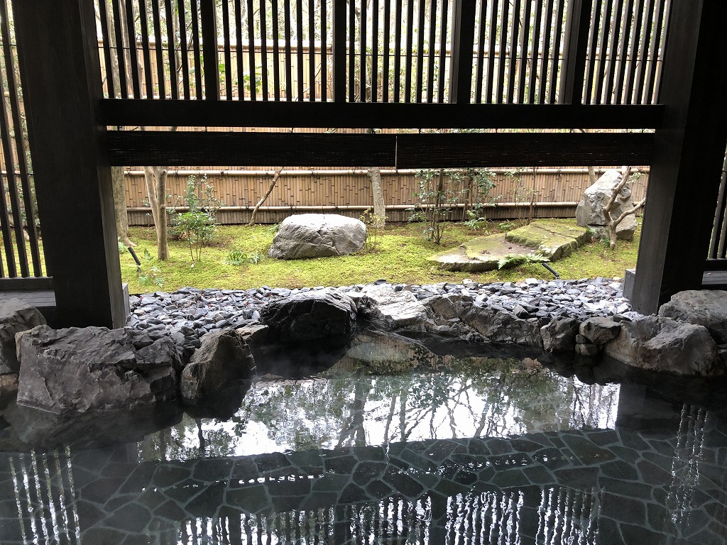 アマン京都のアマンスパ（朝）の露天風呂3