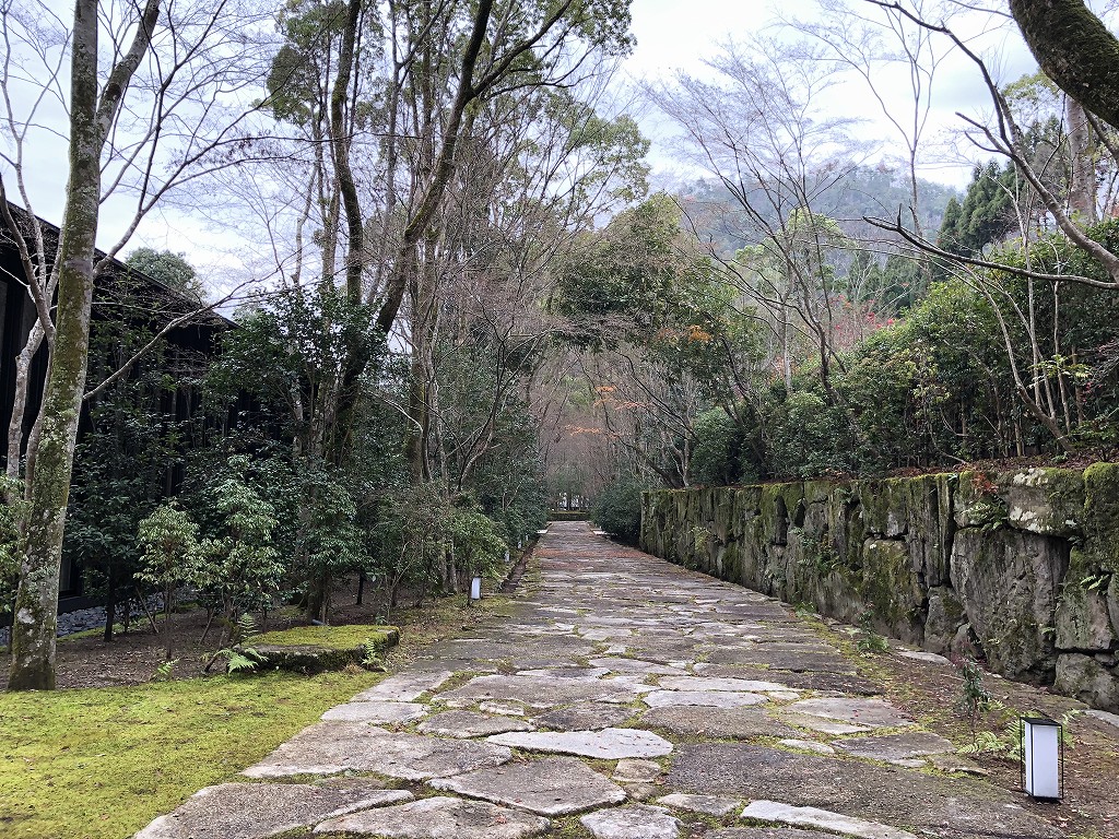 アマン京都の巨石