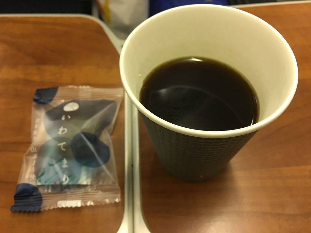 ANA618便のコーヒーといわてまり