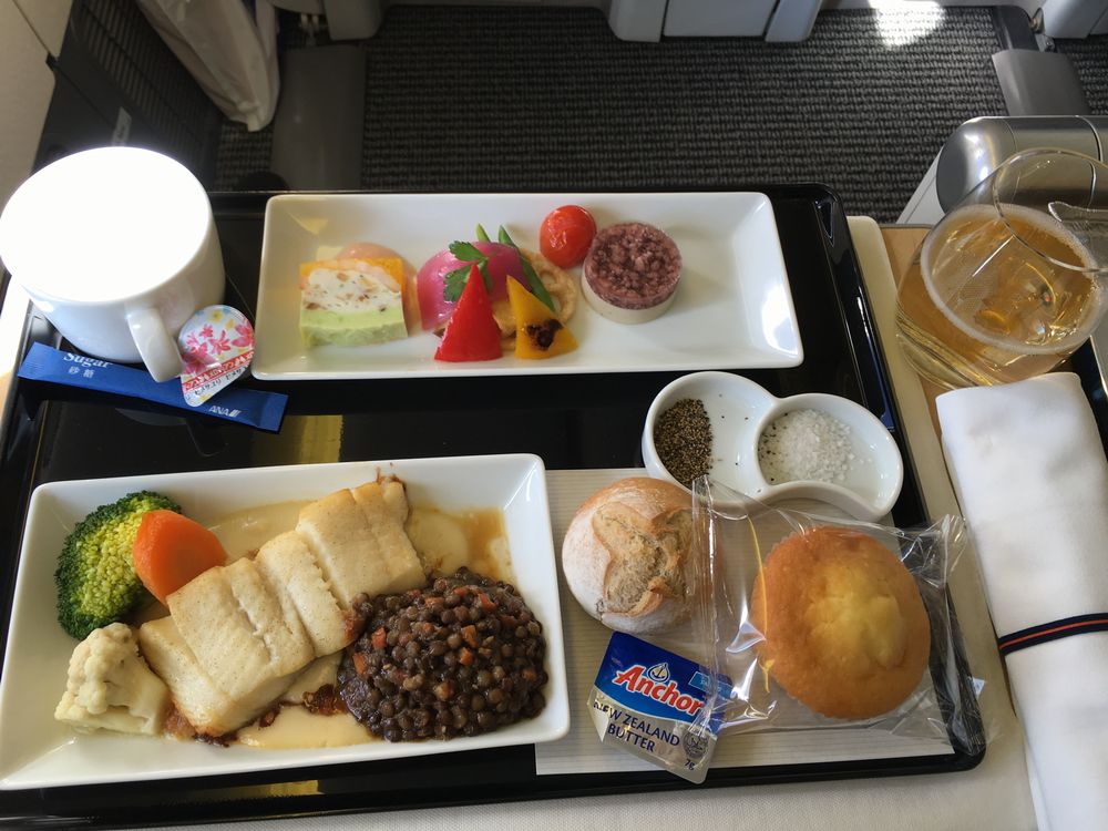 ANA861便（羽田-ソウル金浦）ビジネスクラスの機内食（開封後）
