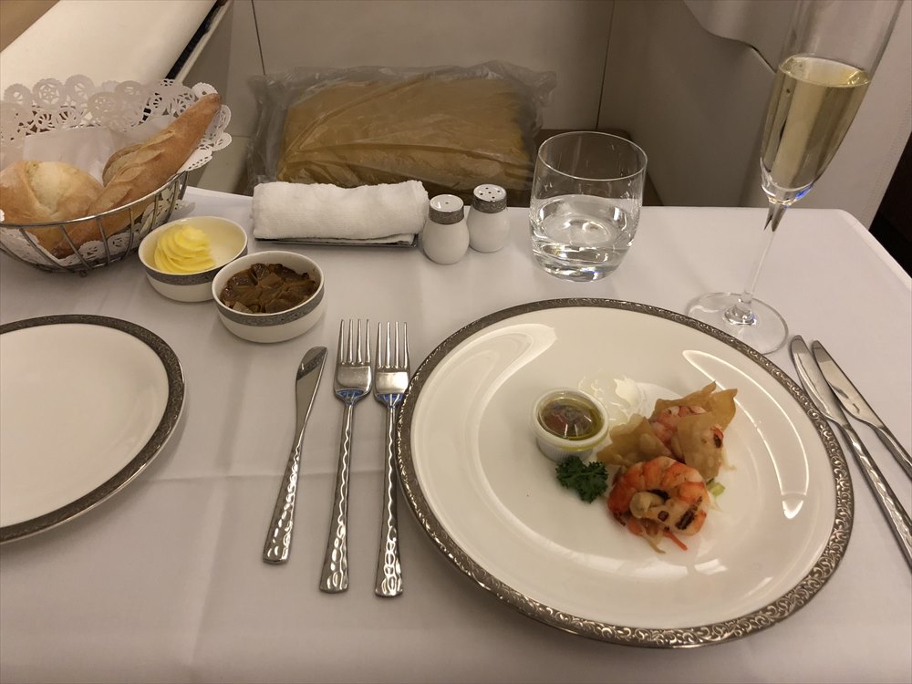 タイ国際航空（TG）677便のファーストクラスの機内食2