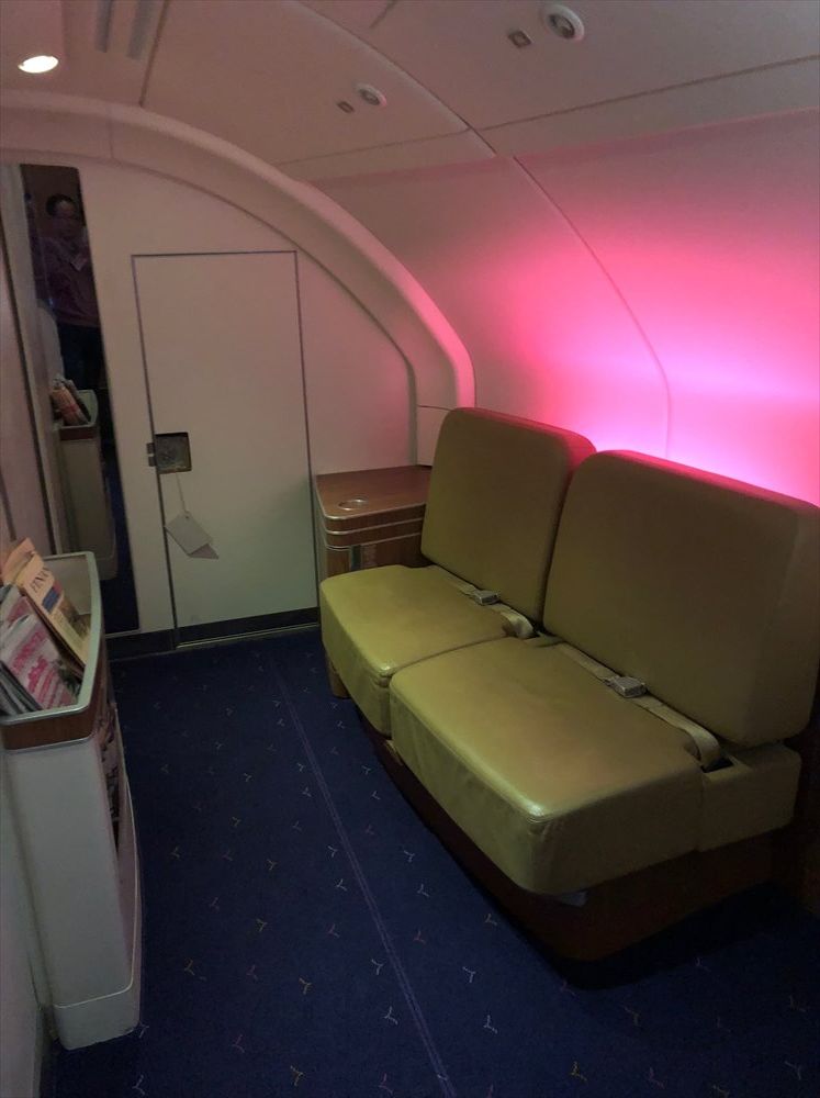 タイ国際航空（TG）A380のファーストクラスのラウンジスペース