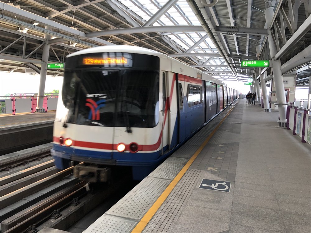 BTSの電車1