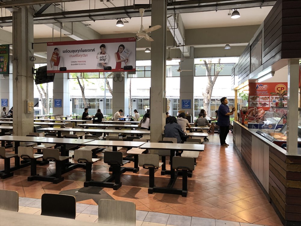 バンコク大学の食堂1