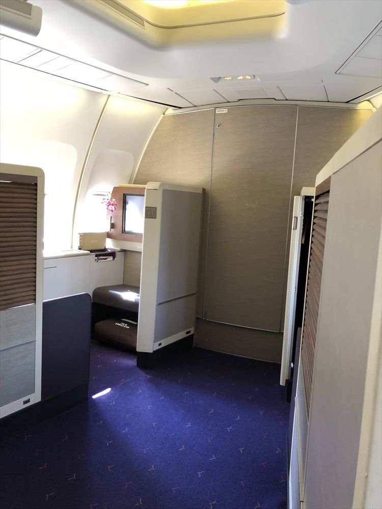 B747機材のTG660便のファーストクラスのシート（2K）3