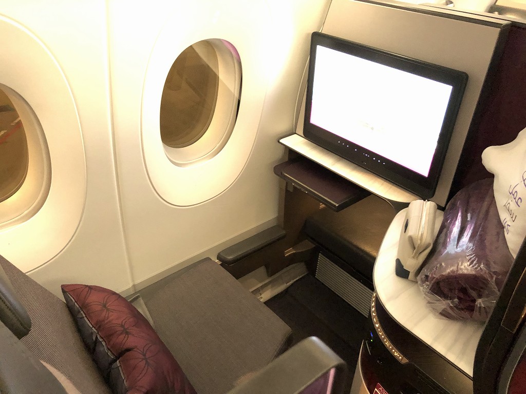 カタール航空のQR813便のQsuiteの座席3