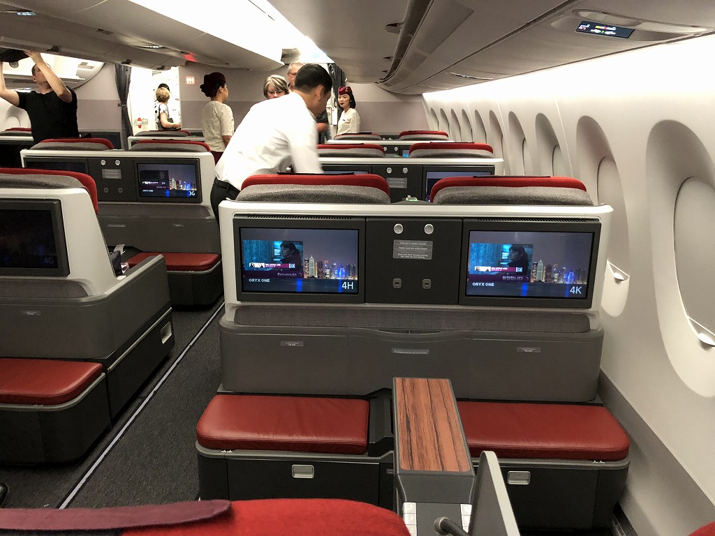 カタール航空のQR145便ビジネスクラス（A350-900機材）の座席4