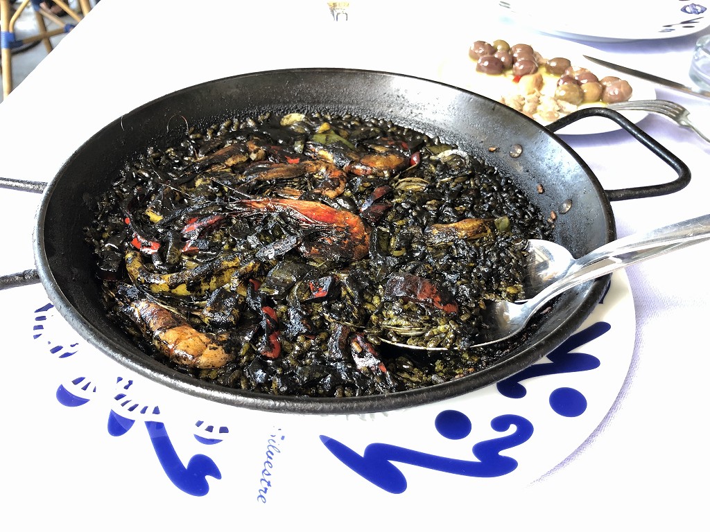 バルセロナのSALAMANCAのブラックパエリア1