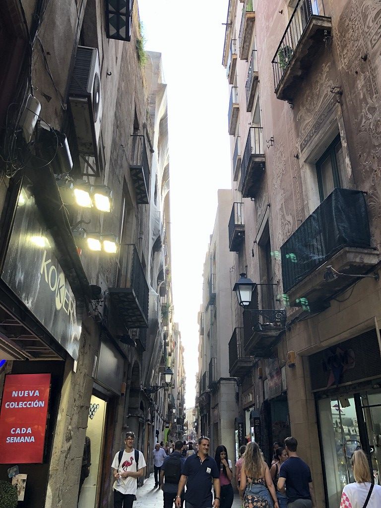 バルセロナの狭い路地2