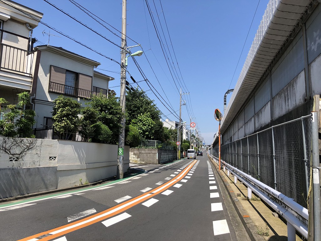 世田谷代田に向けての高架沿い
