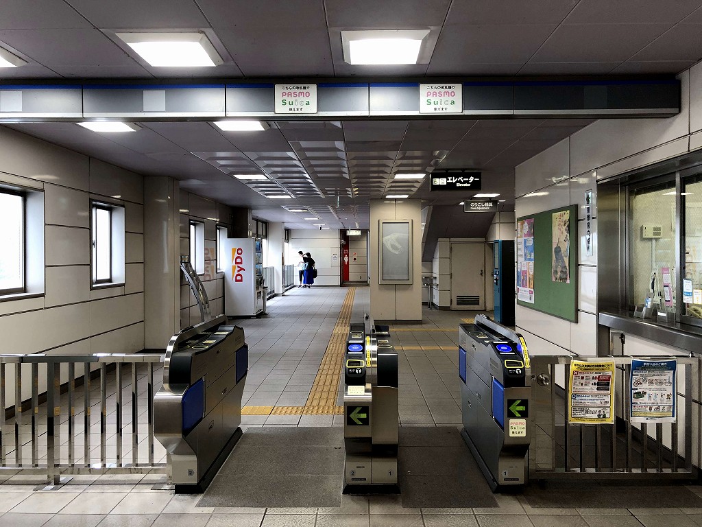 千葉都市モノレールの葭川公園駅2