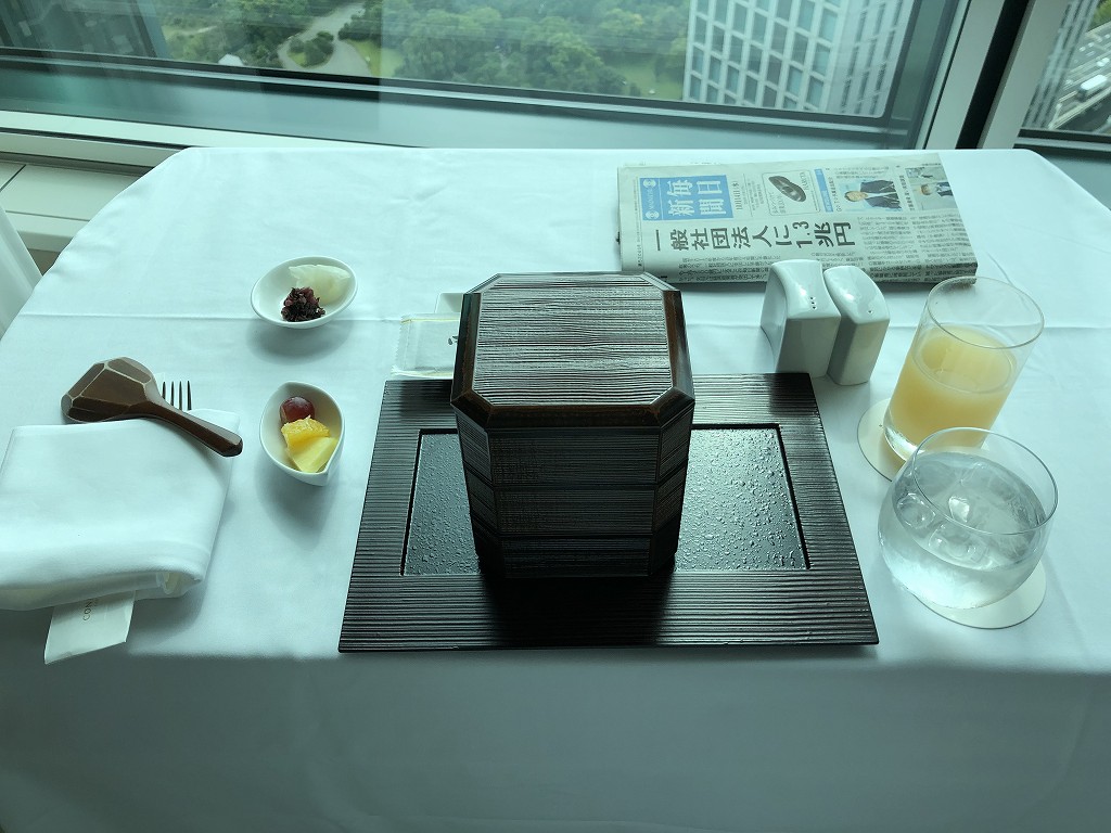 コンラッド東京のインルームダイニングの和朝食1