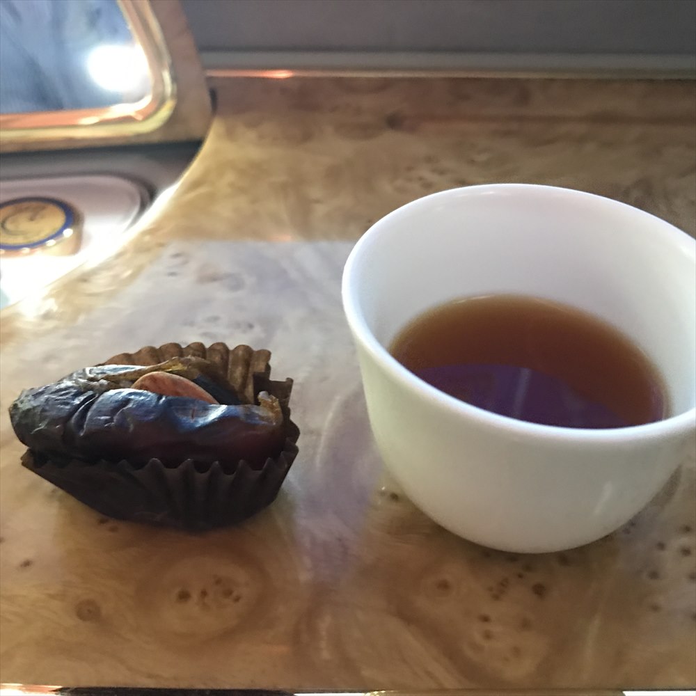 デーツとアラビックコーヒー