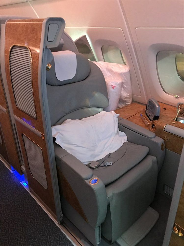 エミレーツ航空エアバスA380のファーストクラス座席1