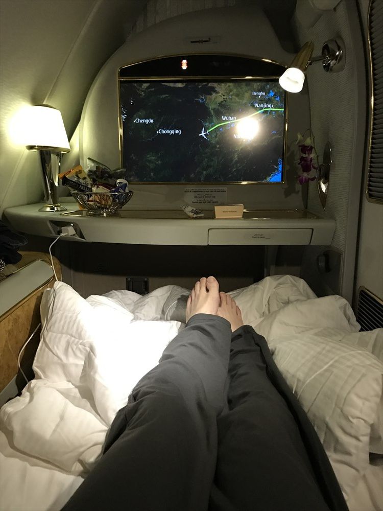 エミレーツ航空エアバスA380のファーストクラスのベッド
