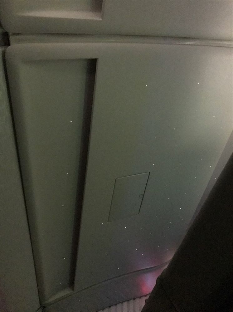 エミレーツ航空エアバスA380のファーストクラスの星空
