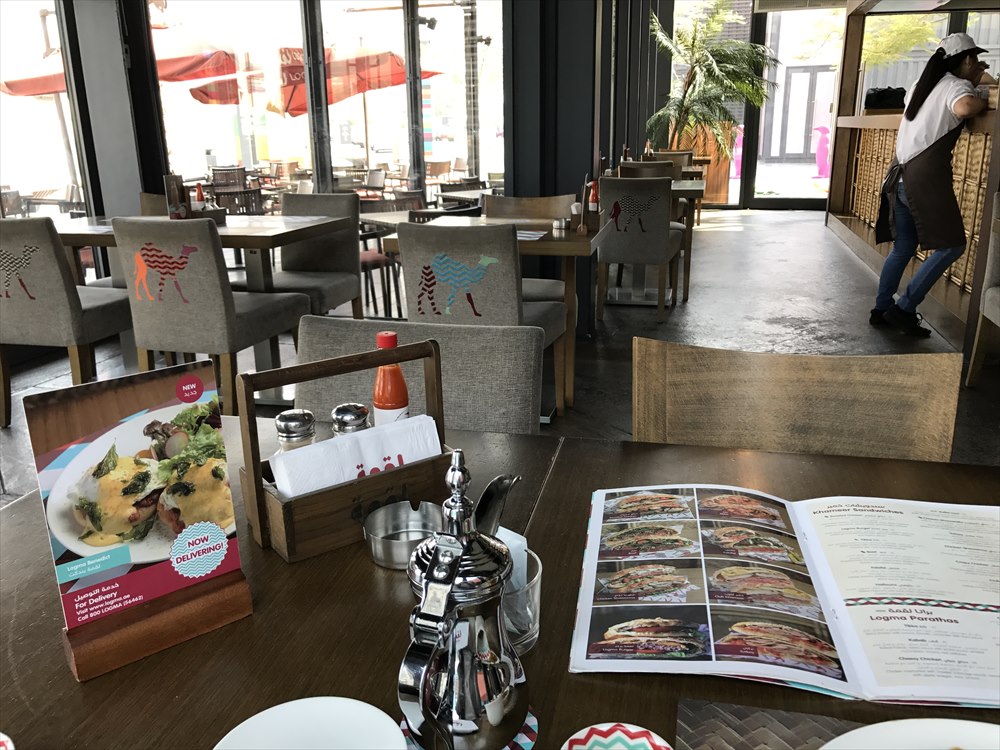 ドバイのLOGMAの店内の様子1