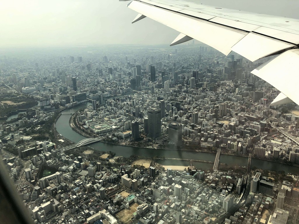 ANA21便から大阪市内上空