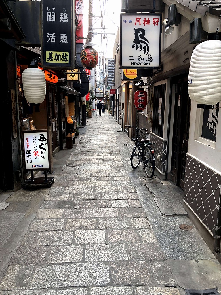 石畳の法善寺横丁1