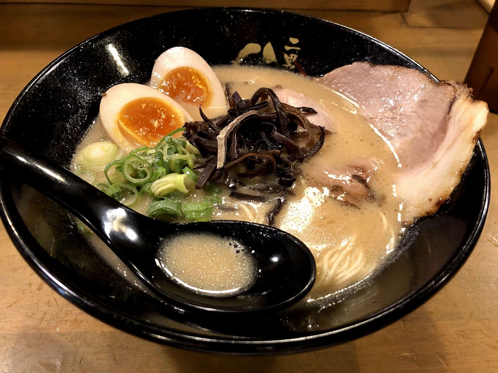 らーめん二男坊 博多本店の基本ラーメン 