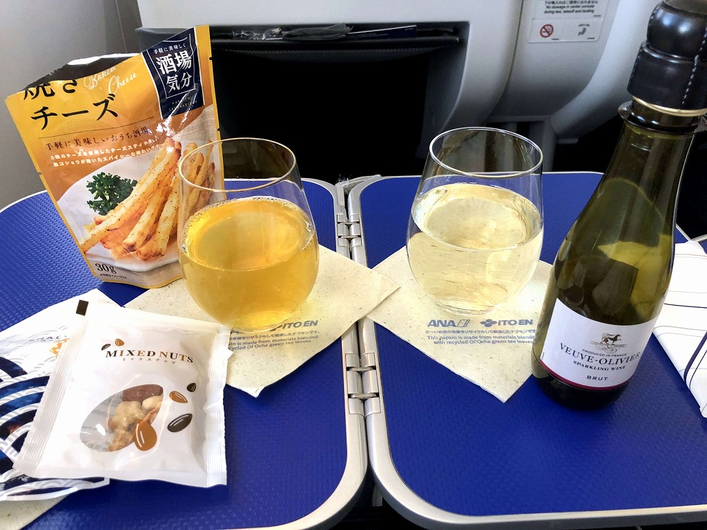 プレミアムクラスで居酒屋ANA