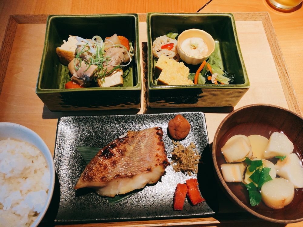 由縁 新宿の夏下冬上の朝食2