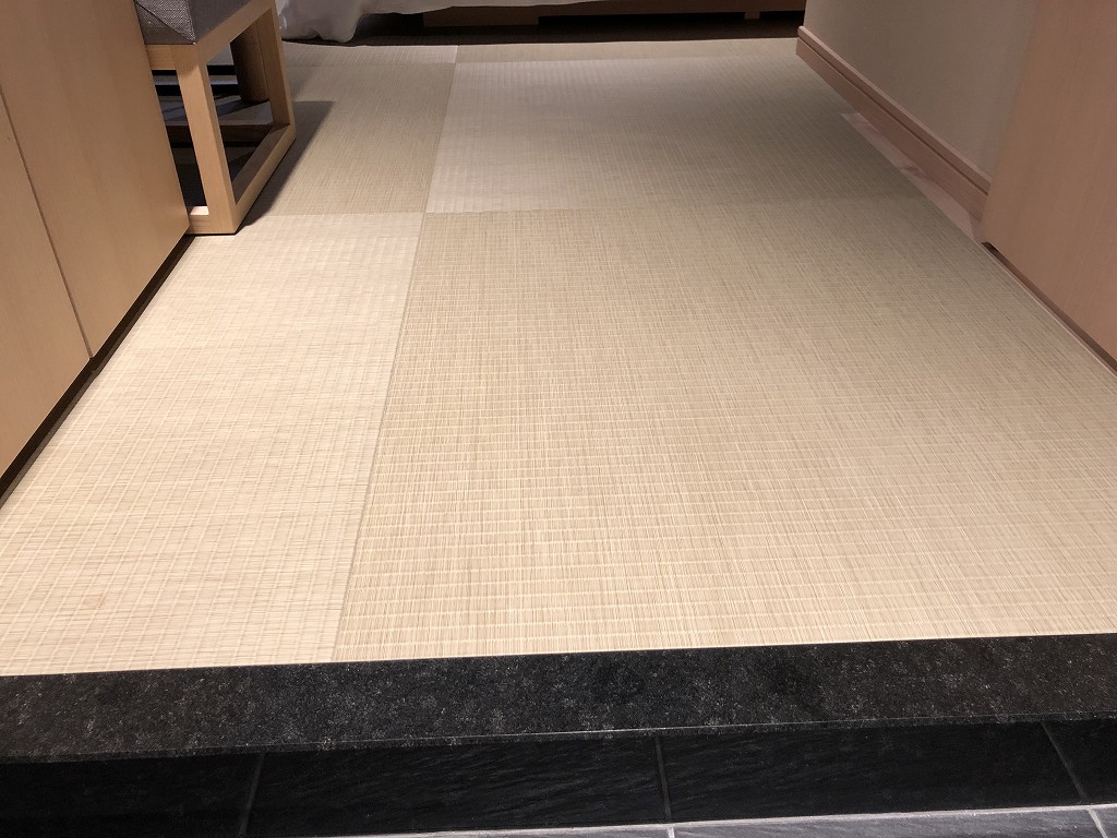 由縁 新宿のセミダブルルームの畳