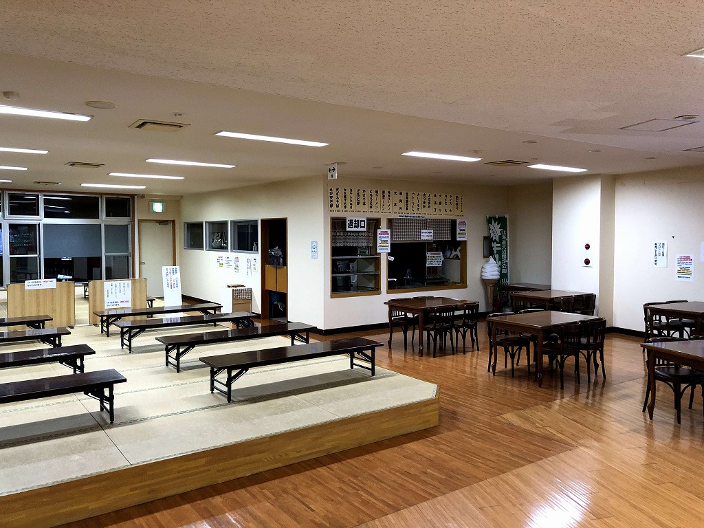 谷地頭温泉の食堂