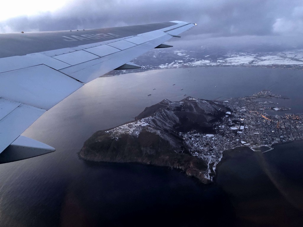 飛行機から見た函館山