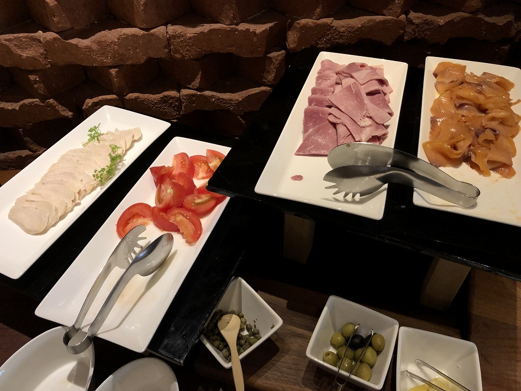ハイアットリージェンシー箱根リゾート＆スパのダイニングルームの朝食1