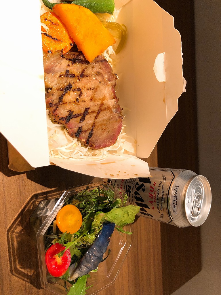 HAMACHO HOTEL TOKYOの「SESSion」のもち豚のステーキ丼2