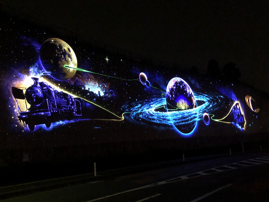 花巻の未来都市銀河地球鉄道壁画（夜）1